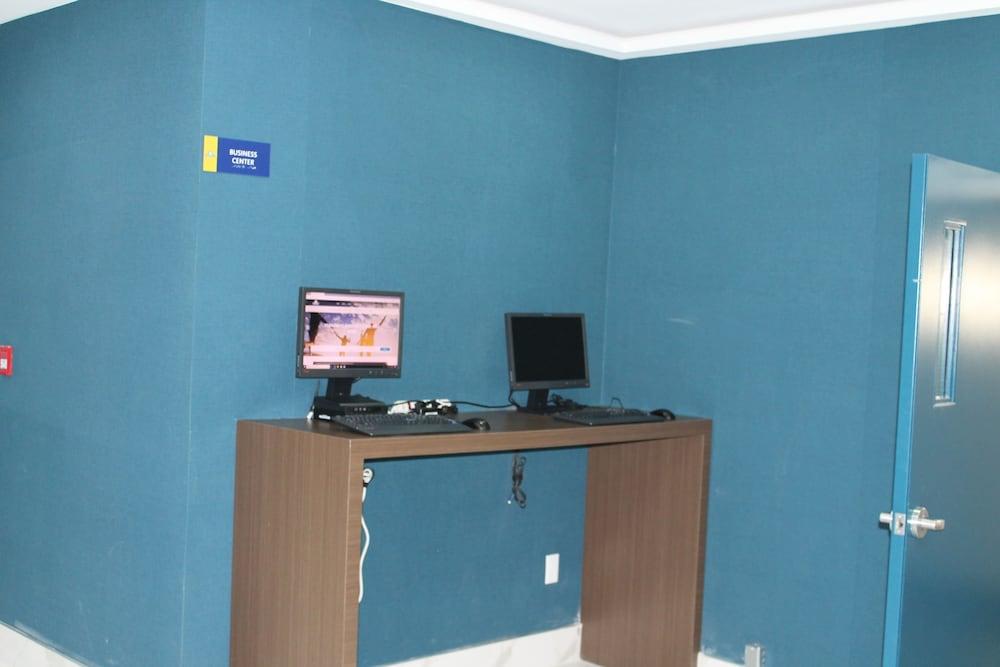 Days Inn By Wyndham Saint John Luaran gambar